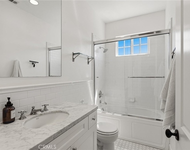 28850 Hampton Place - Photo Thumbnail 41