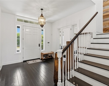 28850 Hampton Place - Photo Thumbnail 12