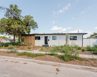 6021 E Oakbrook Street - Photo Thumbnail 3