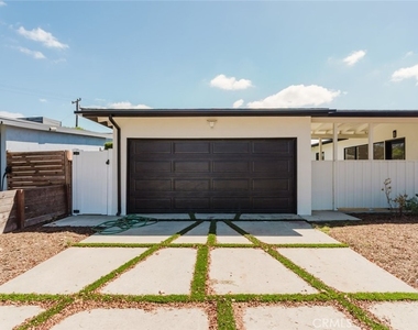 6021 E Oakbrook Street - Photo Thumbnail 9