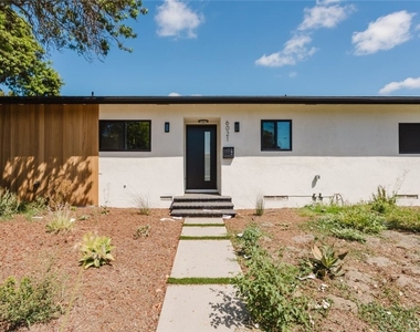 6021 E Oakbrook Street - Photo Thumbnail 5