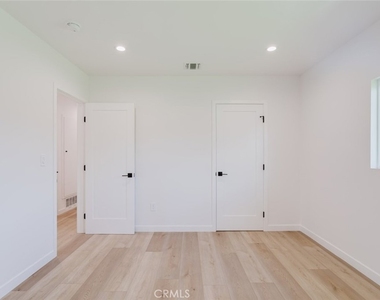 6021 E Oakbrook Street - Photo Thumbnail 17