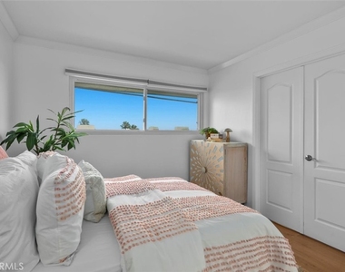 1200 Opal Street - Photo Thumbnail 14