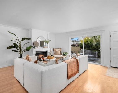 1200 Opal Street - Photo Thumbnail 3