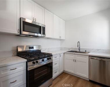 1267 W 7th - Photo Thumbnail 2