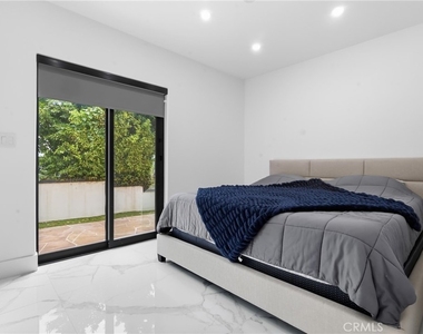 5252 Darro Road - Photo Thumbnail 4