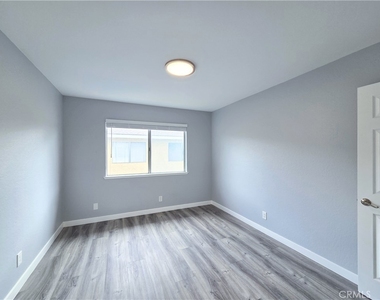 12526 Cuesta Drive - Photo Thumbnail 16