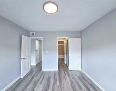 12526 Cuesta Drive - Photo Thumbnail 17