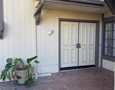 2310 Applewood - Photo Thumbnail 2