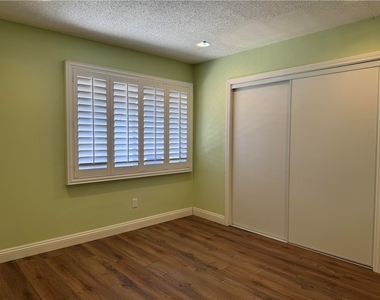 2310 Applewood - Photo Thumbnail 24