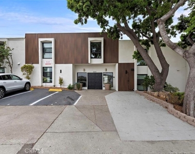 6679 Linda Vista Unit #16 - Photo Thumbnail 5