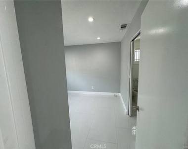 7781 11th - Photo Thumbnail 12