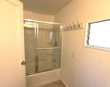 4641 Terry Lane - Photo Thumbnail 9