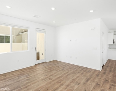 26610 Viola Way - Photo Thumbnail 9