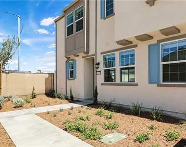 26610 Viola Way - Photo Thumbnail 3