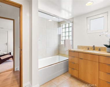 1554 E Oceanfront - Photo Thumbnail 22