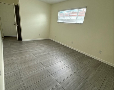 3139 W 182nd - Photo Thumbnail 14