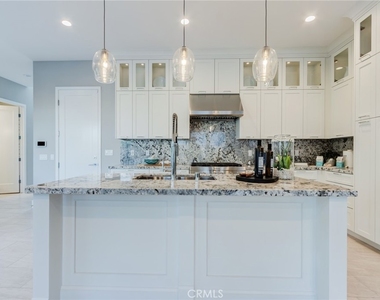 141 Parkland - Photo Thumbnail 24