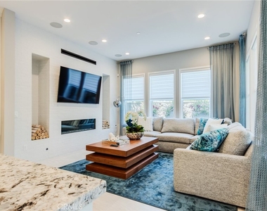 141 Parkland - Photo Thumbnail 23