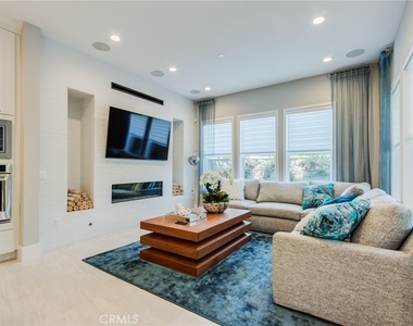141 Parkland - Photo Thumbnail 12