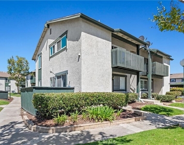 23232 Orange Avenue - Photo Thumbnail 1