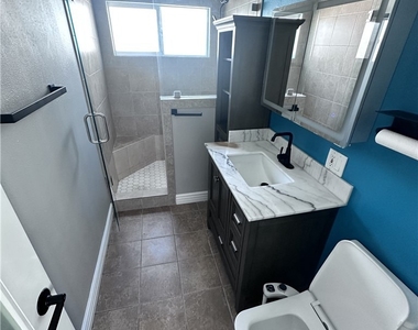 5133 Hedda St - Photo Thumbnail 7