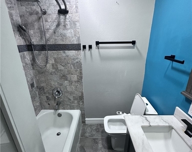 5133 Hedda St - Photo Thumbnail 13