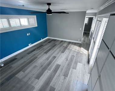 5133 Hedda St - Photo Thumbnail 8