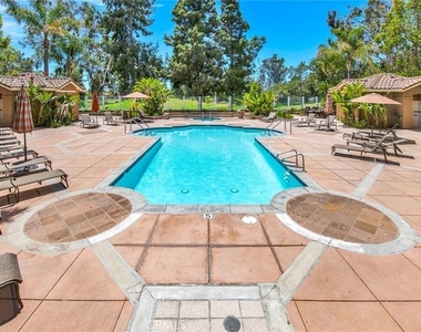 2960 Champion Way - Photo Thumbnail 14