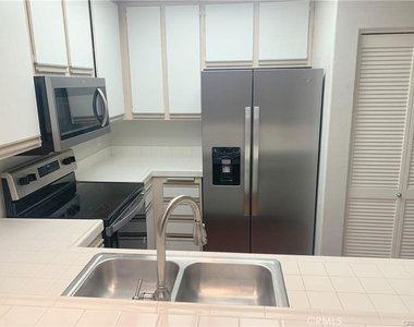 2960 Champion Way - Photo Thumbnail 5