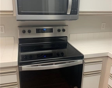 2960 Champion Way - Photo Thumbnail 7