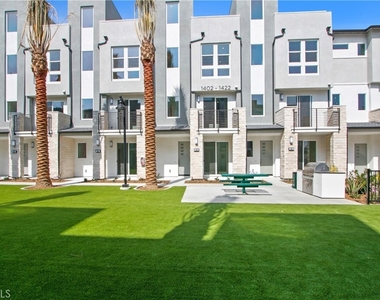 1410 W Bushell Street - Photo Thumbnail 1