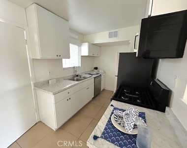 37111 Cathedral Canyon Drive - Photo Thumbnail 16