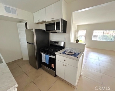 37111 Cathedral Canyon Drive - Photo Thumbnail 11
