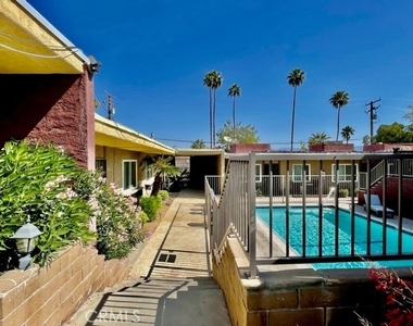 68460 Kings Road - Photo Thumbnail 14