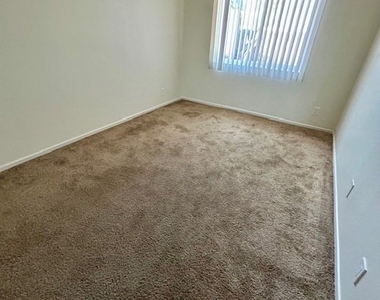 68460 Kings Road - Photo Thumbnail 11