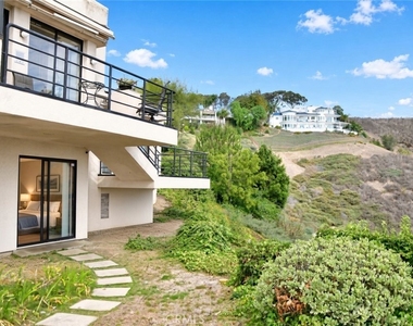 85 Marbella - Photo Thumbnail 23