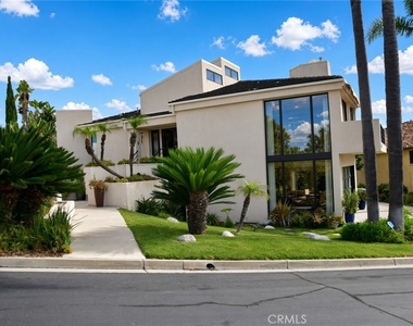 85 Marbella - Photo Thumbnail 2