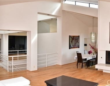 85 Marbella - Photo Thumbnail 11