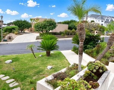 85 Marbella - Photo Thumbnail 26