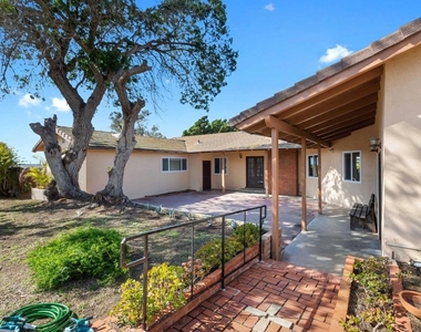 513 Canyon Drive - Photo Thumbnail 26