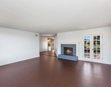 513 Canyon Drive - Photo Thumbnail 3