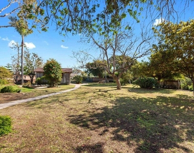 513 Canyon Drive - Photo Thumbnail 30