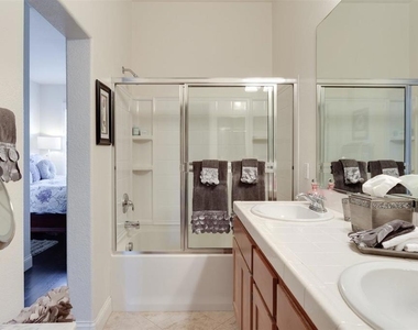 1383 Cattail Ct - Photo Thumbnail 7