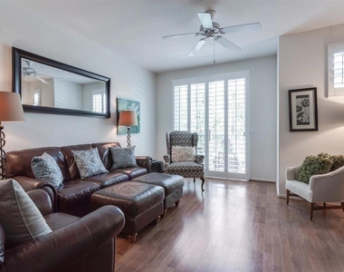 1383 Cattail Ct - Photo Thumbnail 2