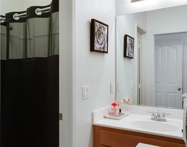 1383 Cattail Ct - Photo Thumbnail 9