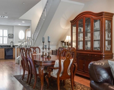 1383 Cattail Ct - Photo Thumbnail 3