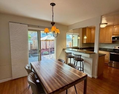 436 Sierra Vista Avenue - Photo Thumbnail 7