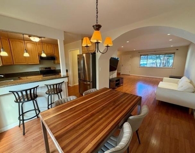 436 Sierra Vista Avenue - Photo Thumbnail 8