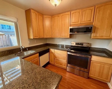 436 Sierra Vista Avenue - Photo Thumbnail 10